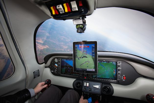 O iPad acumula horas de voo para ser o piloto au ...